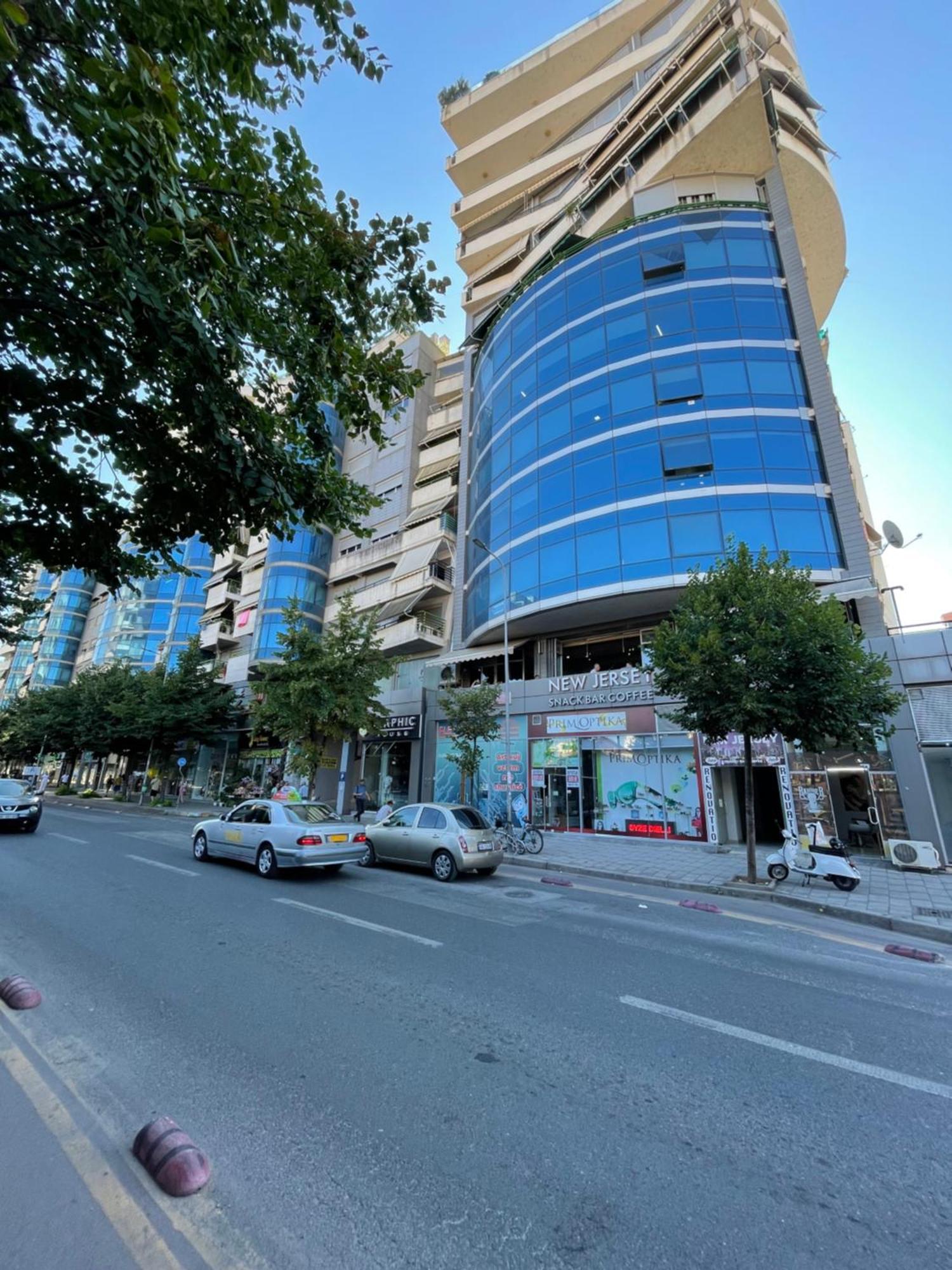 Lux Apartment Tirana Exterior foto